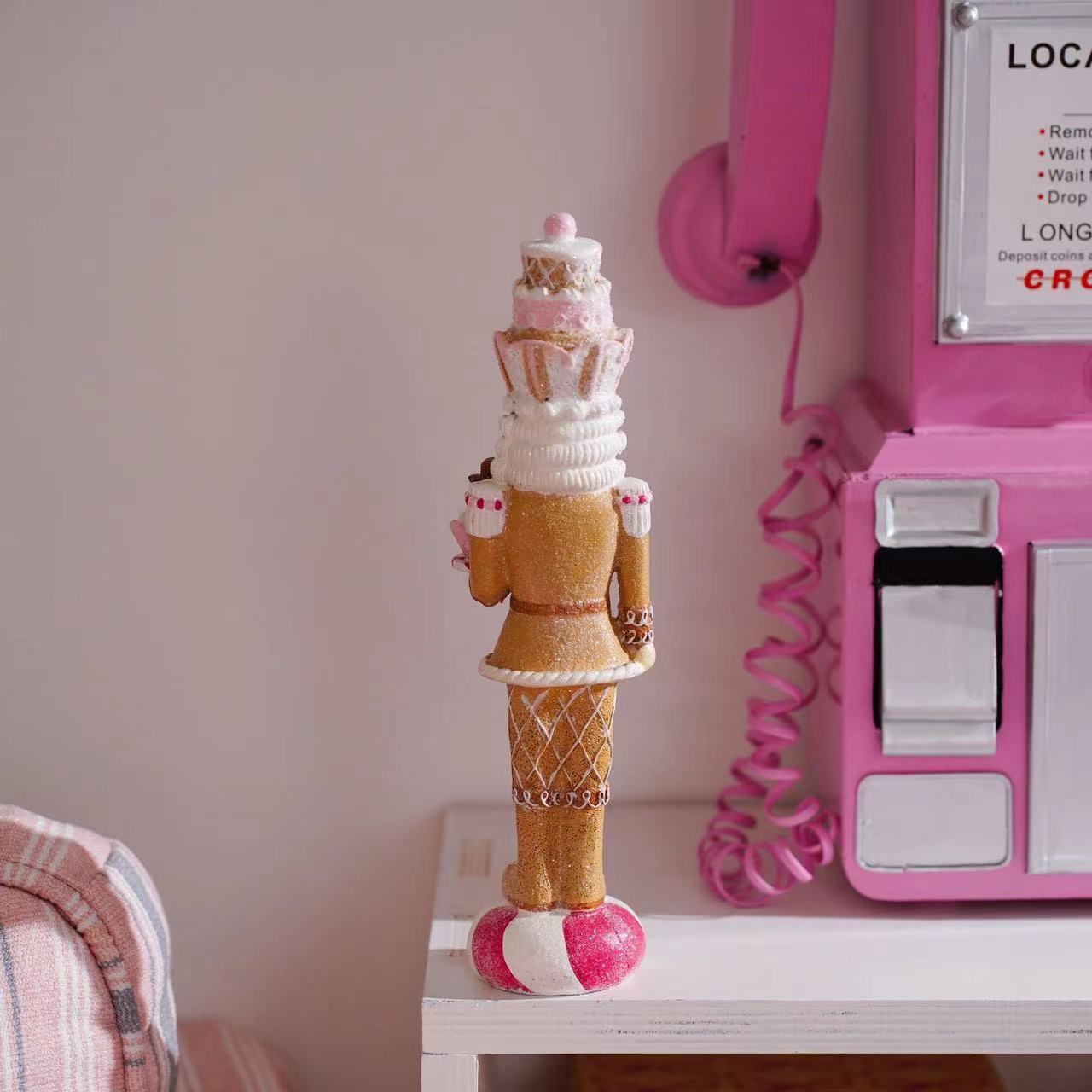 Nutcracker Figurine - Boneka Patung Prajurit Nutcracker Merah Muda